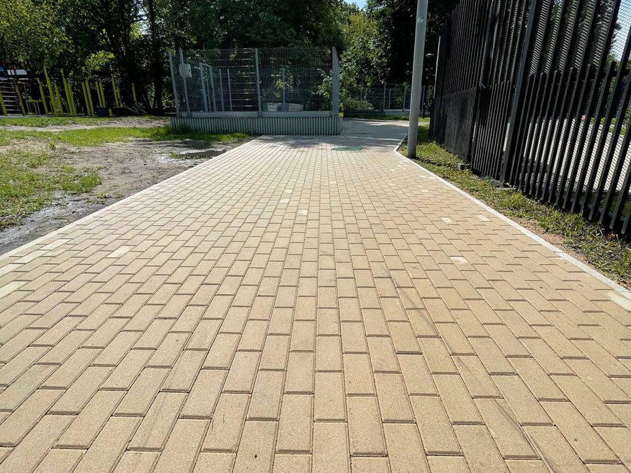 Укладки тротуарной плитки под автомобиль